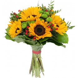 Słoneczniki ułożone w letni bukiet to idealne kwiaty, które oferuje nasza kwiaciarnia internetowa.
